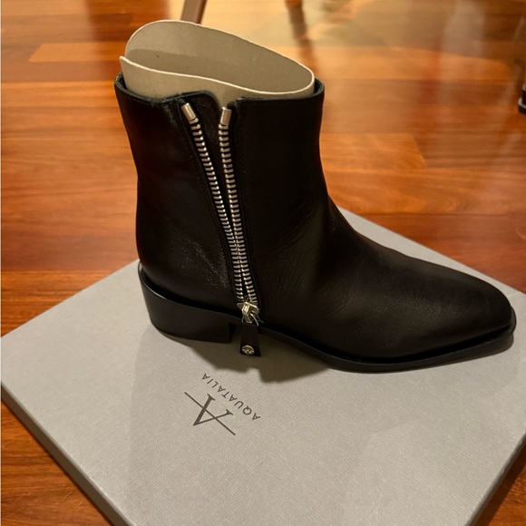 New in box Aquatalia leather boots, Felice style, size 6.5 - Picture 2 of 4